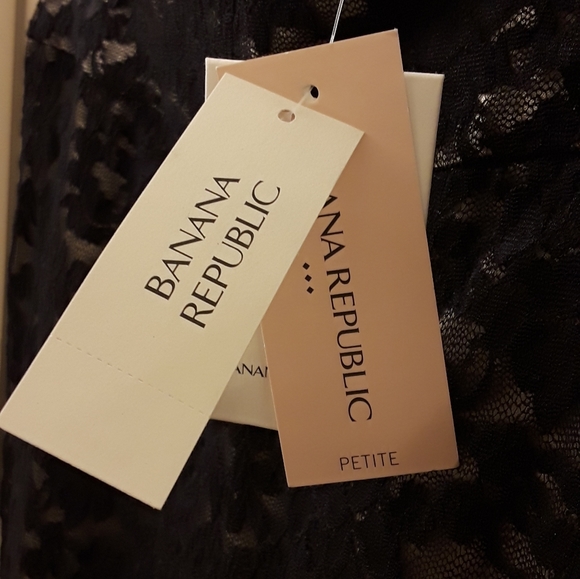 🖤NWT Banana Republic Black Lace Skirt, Size 2P - Picture 4 of 7